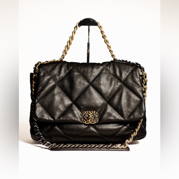 Chanel 19 Maxi Black Quilted Goatskin tritone chain